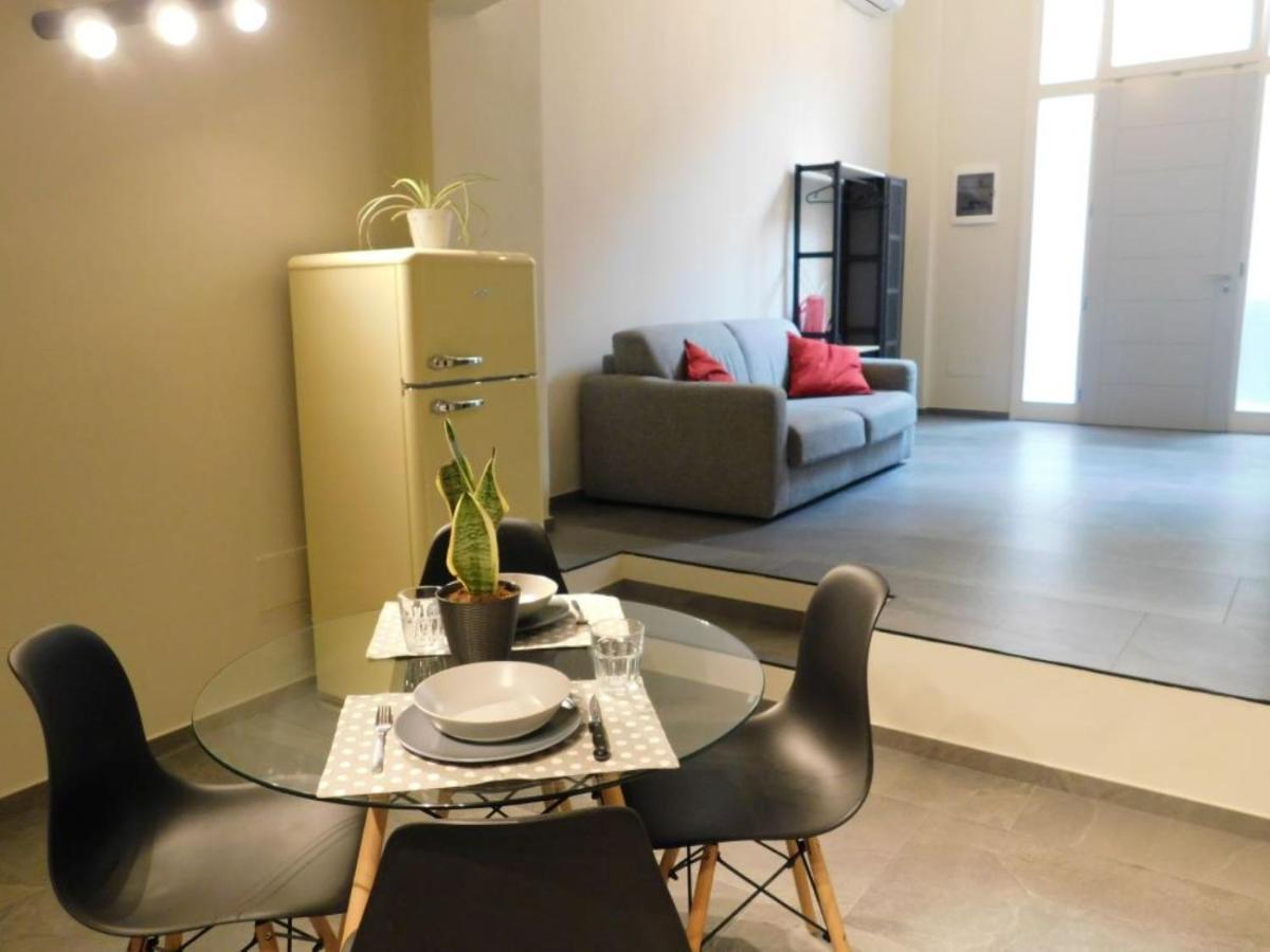 Piumaviola Beds & Apartments Parma Ngoại thất bức ảnh