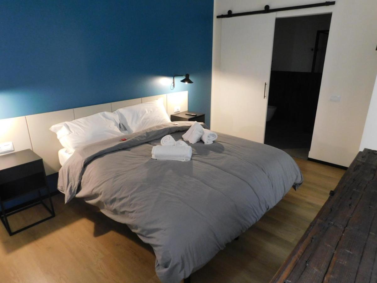 Piumaviola Beds & Apartments Parma Ngoại thất bức ảnh