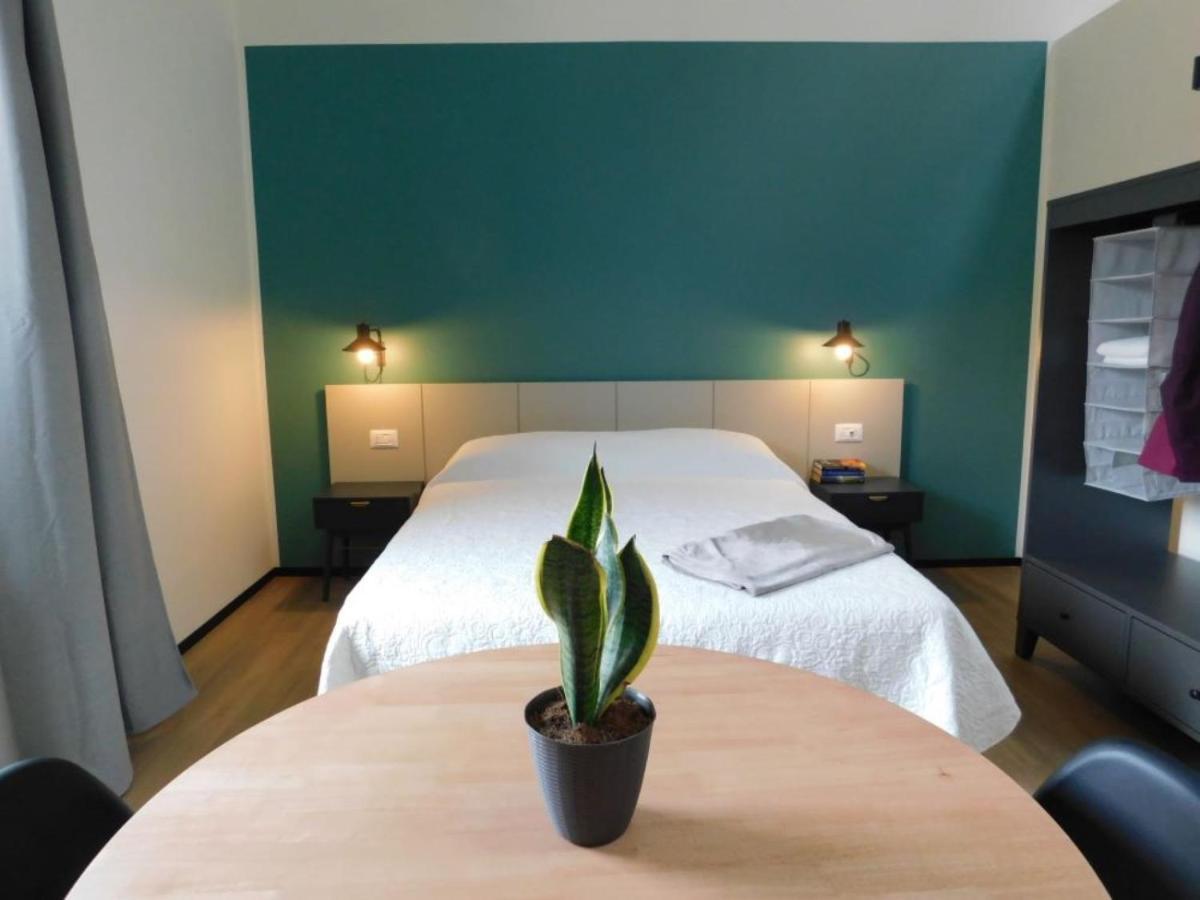 Piumaviola Beds & Apartments Parma Ngoại thất bức ảnh